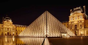 perancis-2-Louvre-Museum